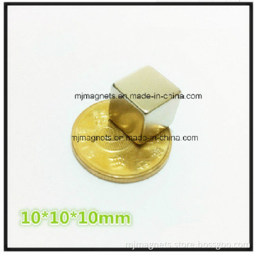 Strong Permanent Foursquare Magnet in Rare Earth